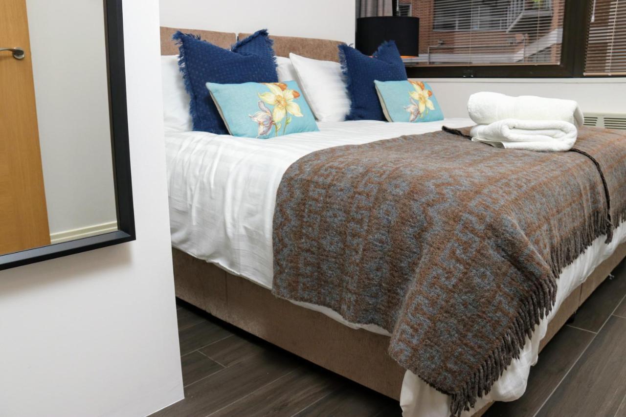 Aisiki Living At Upton Rd, Multiple 1, 2, Or 3 Bedroom Apartments, King Or Twin Beds With Free Wi-Fi & Parking Watford  Exterior foto