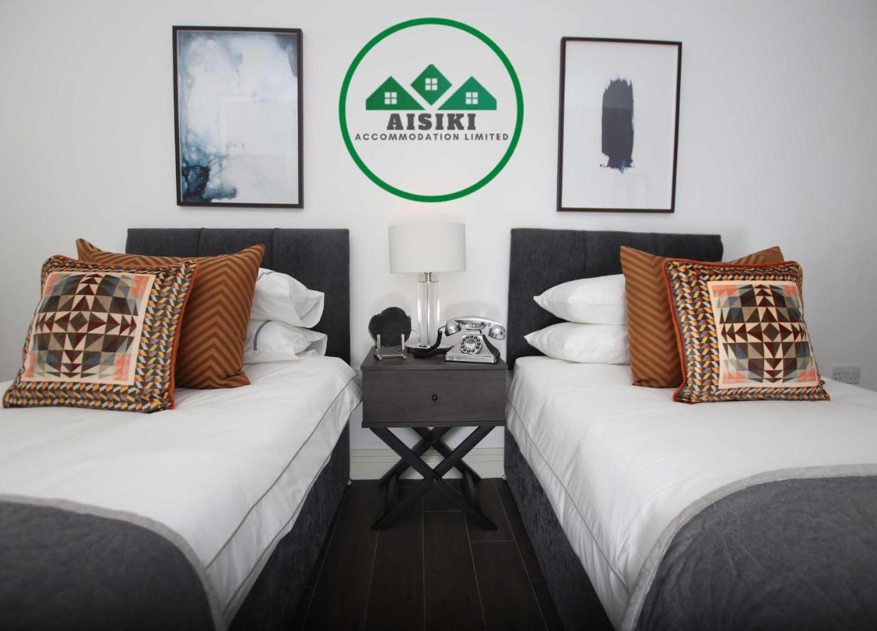 Aisiki Living At Upton Rd, Multiple 1, 2, Or 3 Bedroom Apartments, King Or Twin Beds With Free Wi-Fi & Parking Watford  Exterior foto