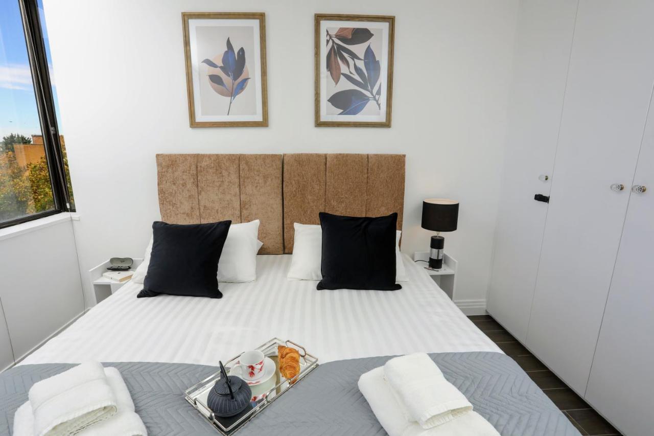 Aisiki Living At Upton Rd, Multiple 1, 2, Or 3 Bedroom Apartments, King Or Twin Beds With Free Wi-Fi & Parking Watford  Exterior foto